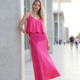 Γυναικείο Φούξια Σατέν Φόρεμα με Κρόσσια – Εντυπωσιακό & Λαμπερό