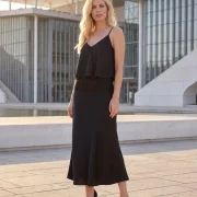 Γυναικείο Μαύρο Σατέν Φόρεμα με Λεπτές Τιράντες – Κομψό & Minimal Chic