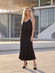 Γυναικείο Μαύρο Σατέν Φόρεμα με Λεπτές Τιράντες – Κομψό & Minimal Chic