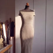Elastic Off‑Shoulder Dress with Ribbed Texture & Elegant Fit