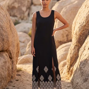Μακρύ Μαύρο Φόρεμα Rayon με Κέντημα & Δύο Ανοίγματα Εμπρός