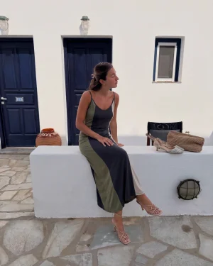 Καλοκαιρινό Φόρεμα Μακρύ με Τιράντα Modal–Polyester & Αυξομείωση – Colorblock Chic