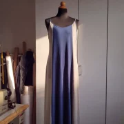 Φόρεμα Μακρύ Αέρινο Modal–Polyester με Τιράντα & Αυξομείωση – Colorblock Chic