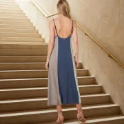Φόρεμα Μακρύ Αέρινο Modal–Polyester με Τιράντα & Αυξομείωση – Colorblock Chic