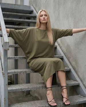 Καφτάνι Γυναικείο 100% Viscose με Πλαϊνό Άνοιγμα & Ασύμμετρο Σχέδιο